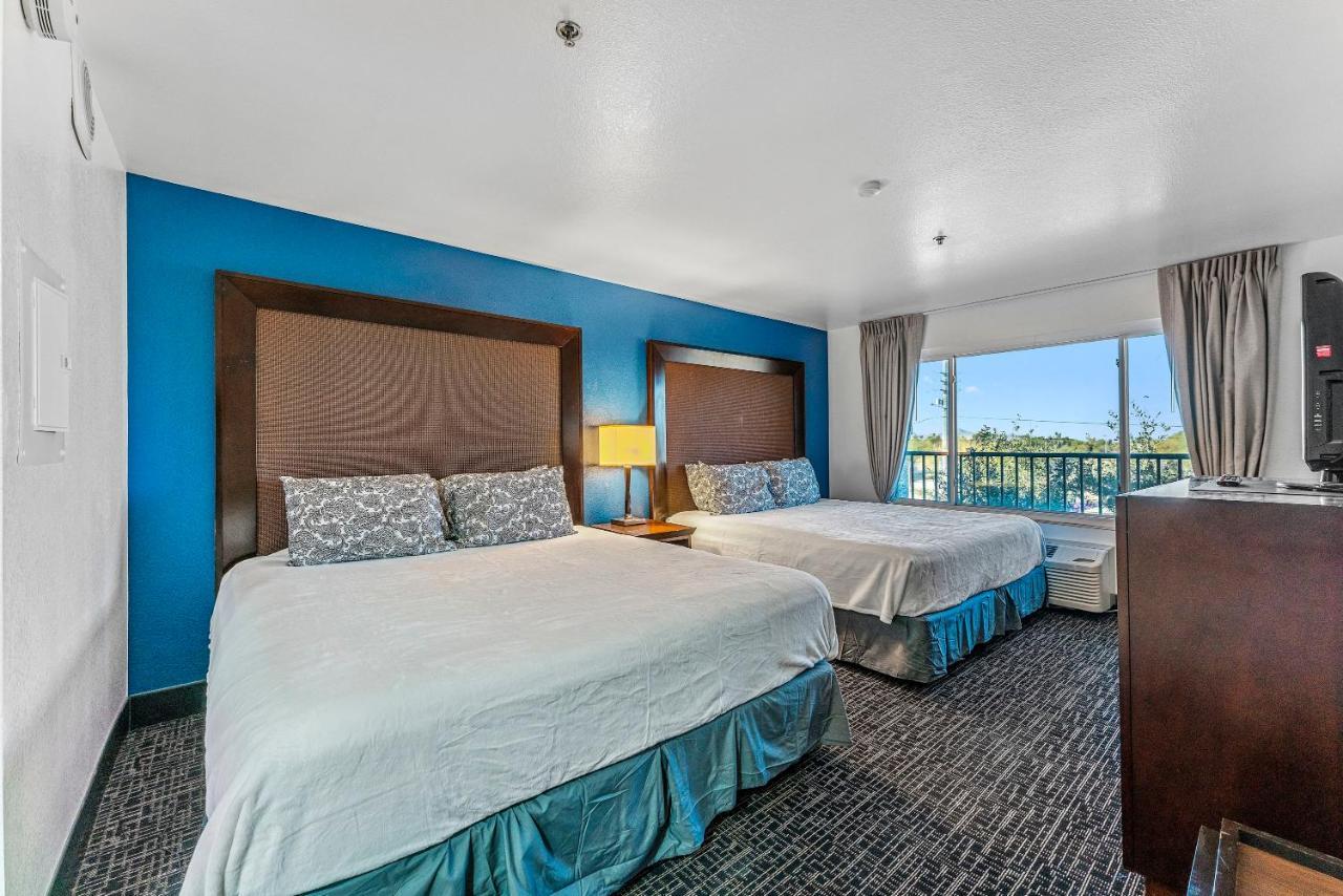 Metro W Two King Beds Apartment Tempe